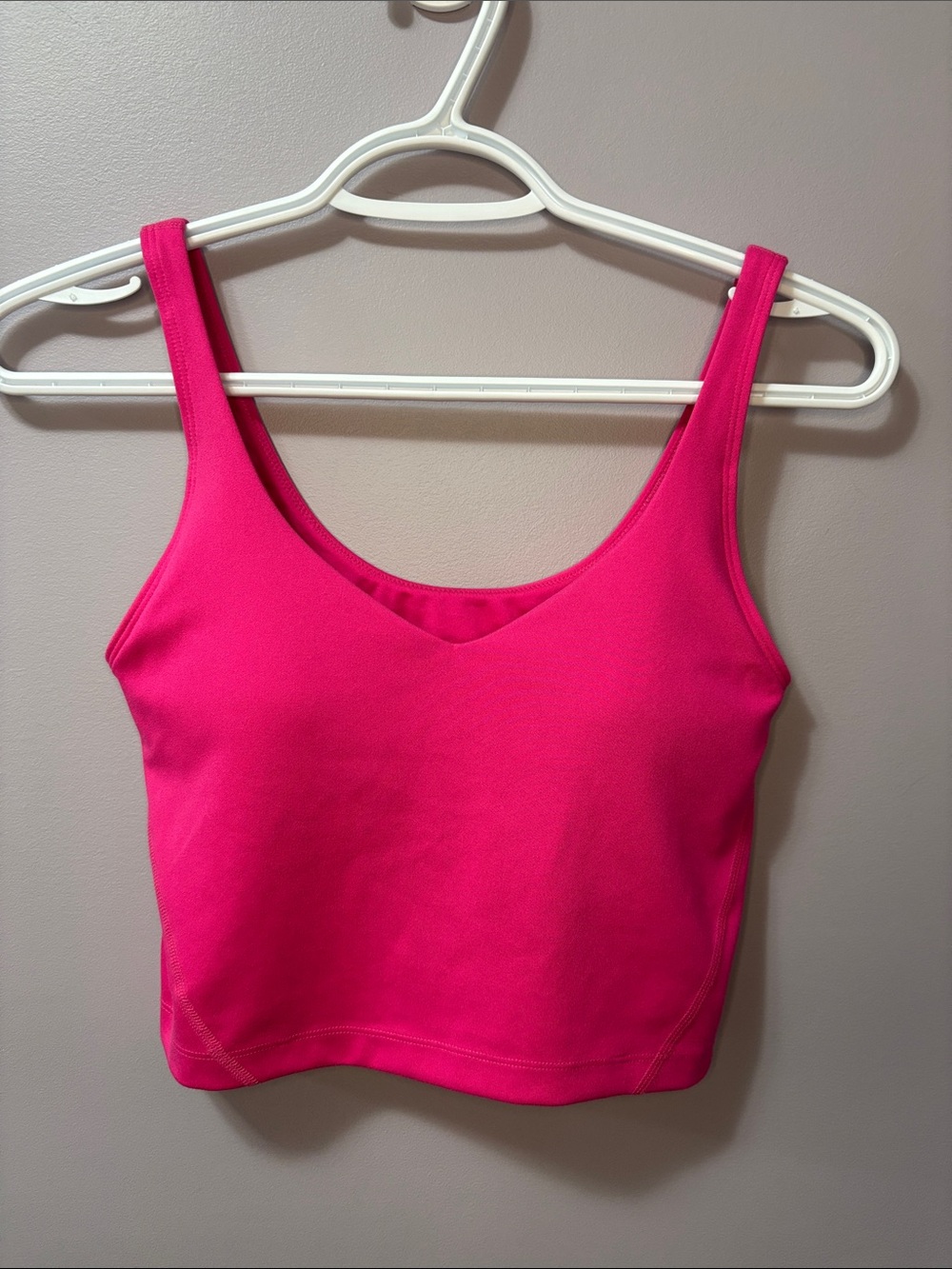 Gilly Hicks By Hollister Go Recharge V-Neck Cropped Active Tank Hot Pink Medium